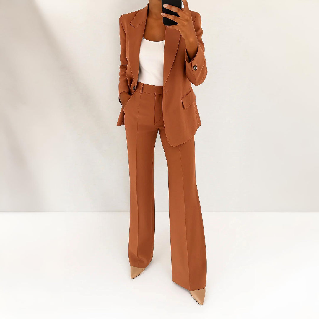 MAJA | TIDLÖS TVÅDELAD KOSTYM