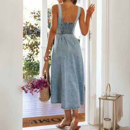 SAGA | ÄRMLÖS JEANSKLÄNNING