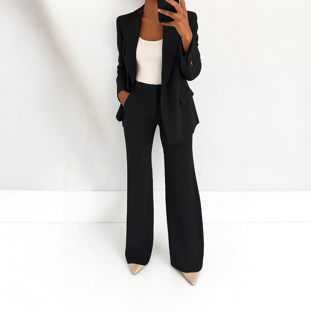 MAJA | TIDLÖS TVÅDELAD KOSTYM